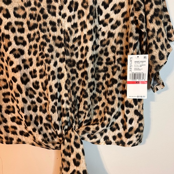 Karen Kane Leopard Print V-Neck Blouse - Picture 4 of 5